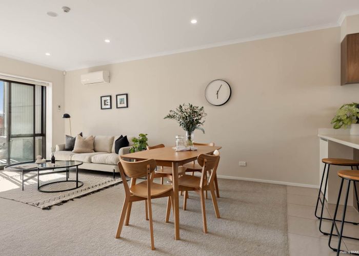  at 25 De Havilland Road, Hobsonville, Waitakere City, Auckland