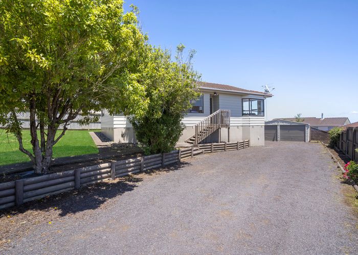 at 48 Hollyford Drive, Clover Park, Auckland