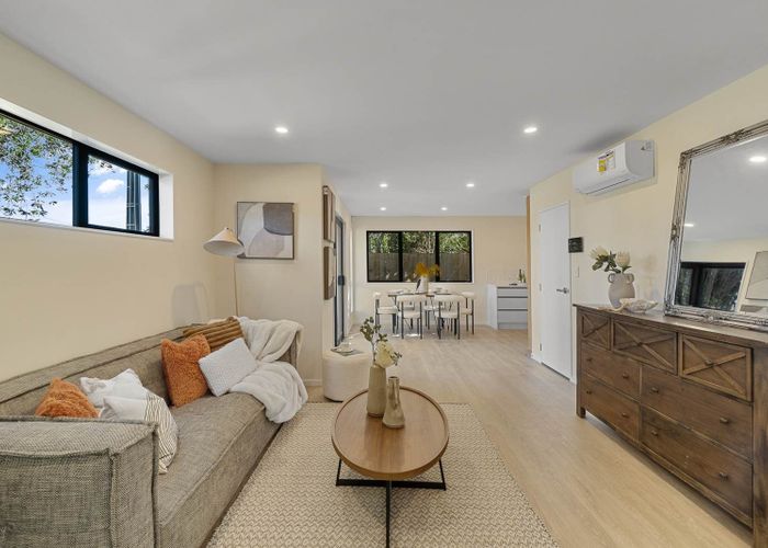  at 8A Deuxberry Avenue, Northcote, North Shore City, Auckland