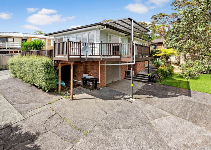  at 20 Dolbear Street, Titirangi, Auckland