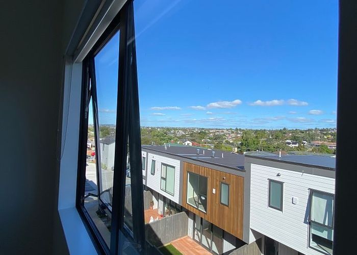  at 13/17 Parker Avenue, New Lynn, Waitakere City, Auckland