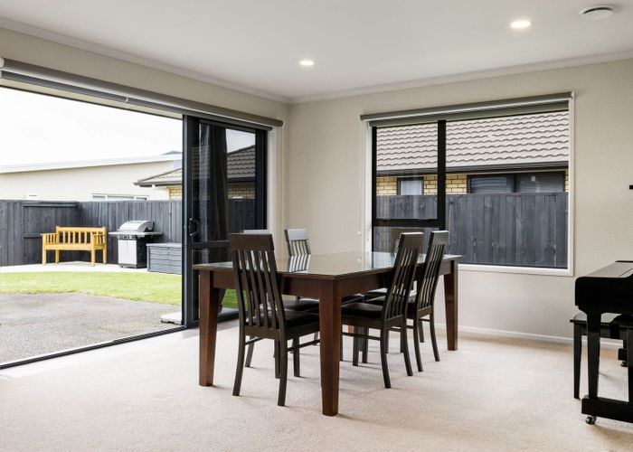  at 50 Palliser Drive, Huntington, Hamilton