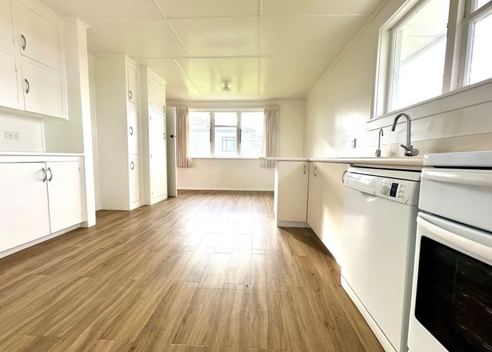  at 20 Anderson Road, Waiwera South