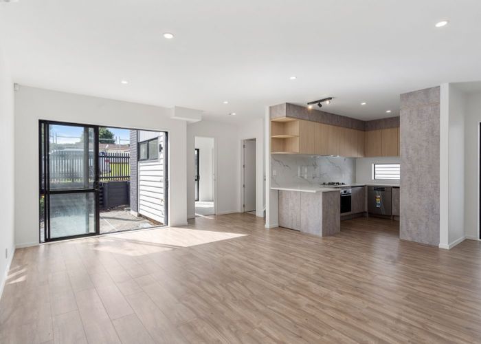  at 101A Beach Road, Te Atatu Peninsula, Waitakere City, Auckland