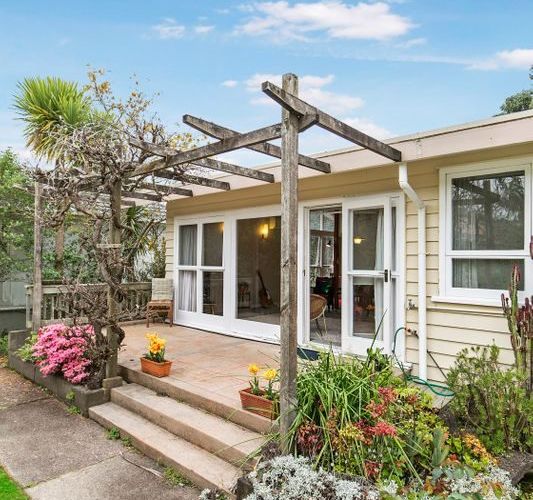  at 60 Hogans Rd, Glenfield, North Shore City, Auckland