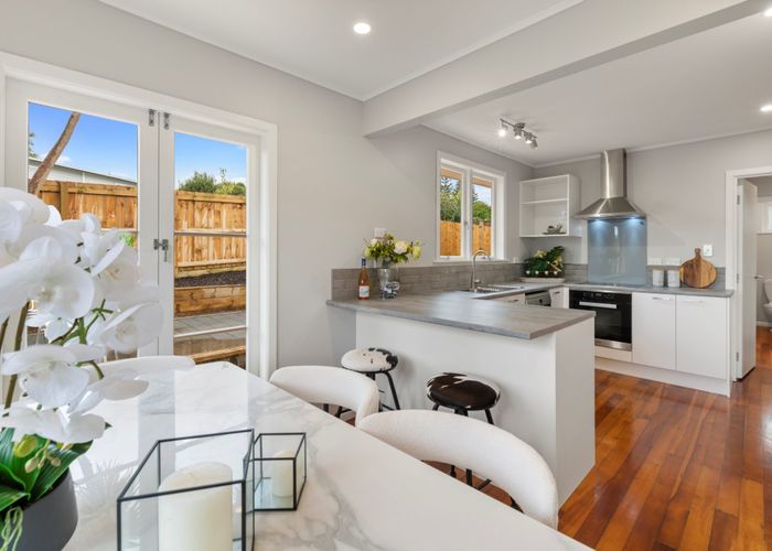 at 2/37 Cardiff Road, Pakuranga, Auckland