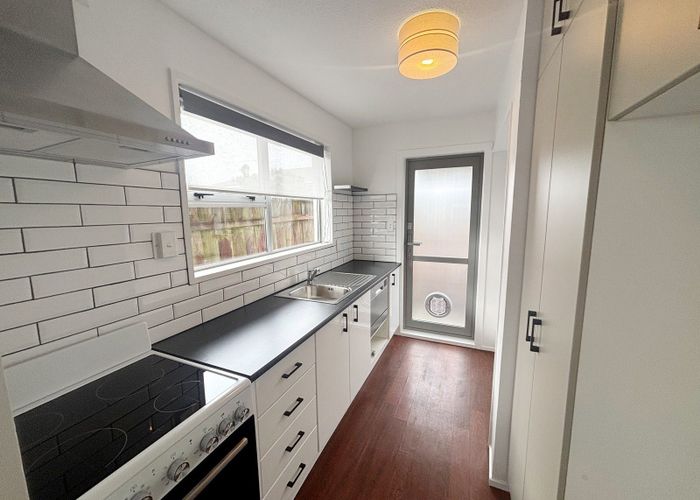  at 2/145b Clarence Street, Riccarton, Christchurch City, Canterbury