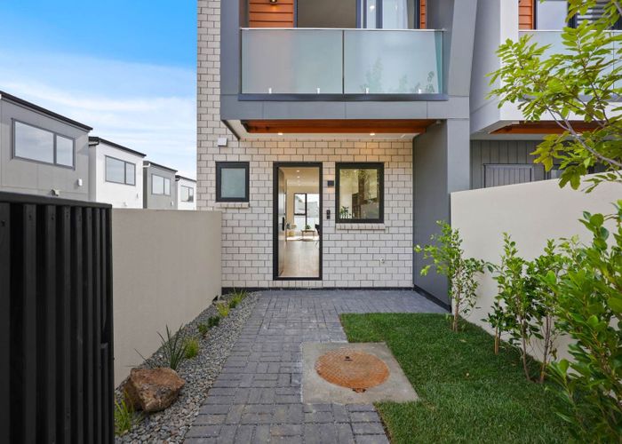  at 2 St Oswalds Road, Greenlane, Auckland City, Auckland