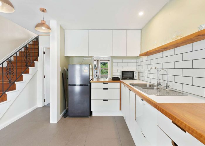 at 2/5 Jasper Way, Washington Valley, Nelson