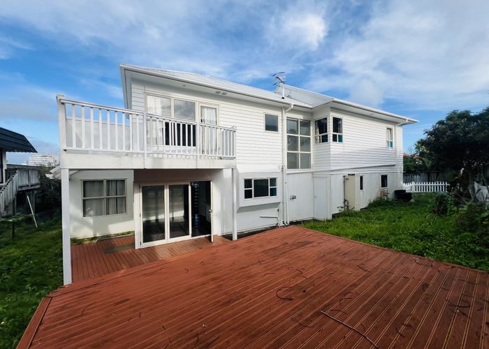  at 21 Nile Road, Milford, North Shore City, Auckland