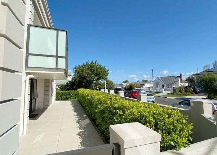  at 2/8 Rugby Road, Birkenhead, North Shore City, Auckland