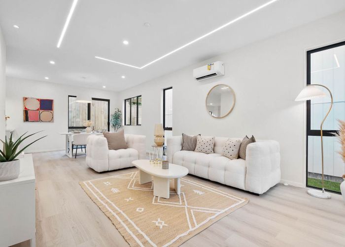  at 4/129 Arran Road, Browns Bay, North Shore City, Auckland