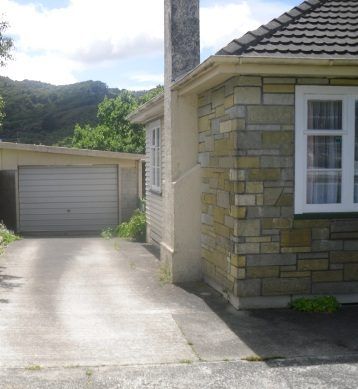  at 33 Main Road, Wainuiomata, Lower Hutt, Wellington