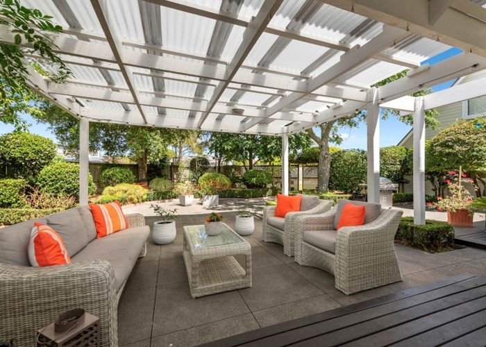  at 6 Pohutukawa Road, Beachlands, Auckland