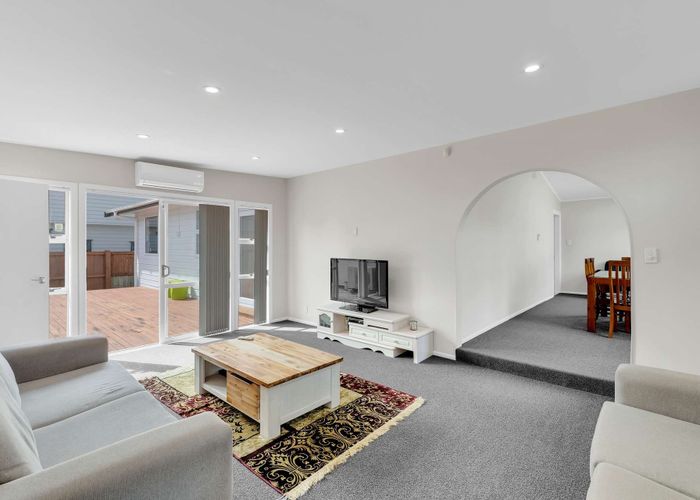  at 7 Woodvale Road, Glen Eden, Auckland