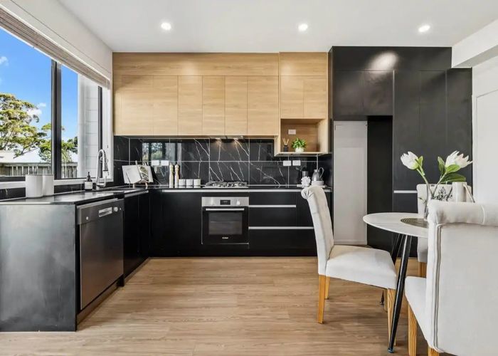  at 10 Stroom Street, Flat Bush, Manukau City, Auckland