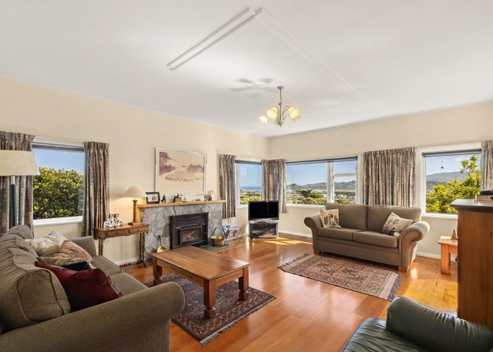  at 70 Nevay Road, Karaka Bays, Wellington, Wellington