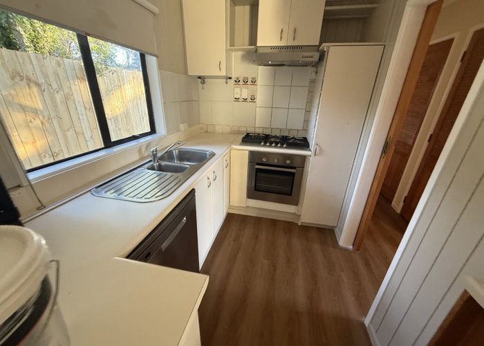  at 3/76 Kaurilands Road, Titirangi, Waitakere City, Auckland