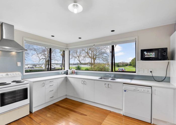  at 19 Dunkirk Road, Panmure, Auckland City, Auckland