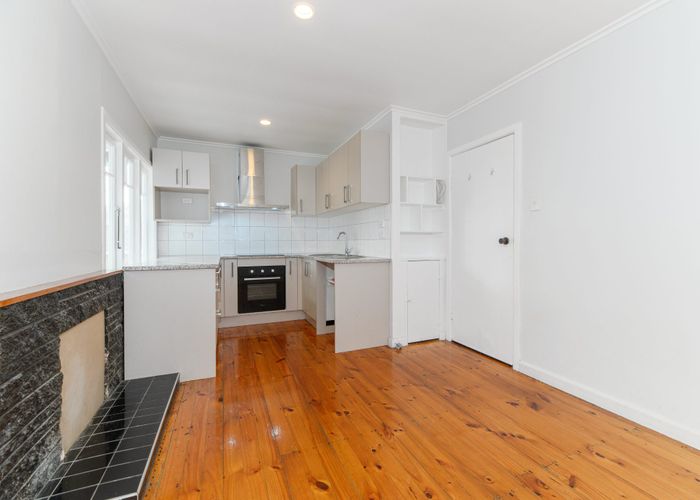  at 70 Hobsonville Road, West Harbour, Waitakere City, Auckland