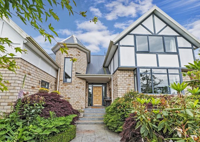  at 2 Somerset Drive, Oxford, Oxford
