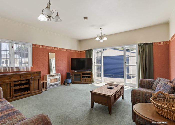  at 49 Tauhinu Road, Miramar, Wellington