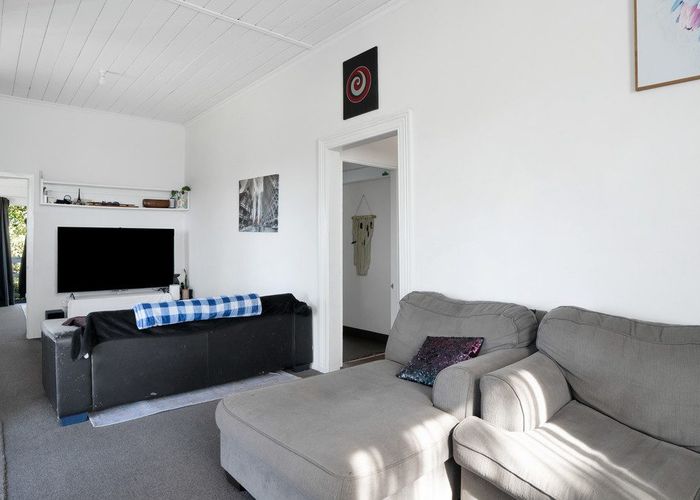  at 161 Wairau Road, Kaitake