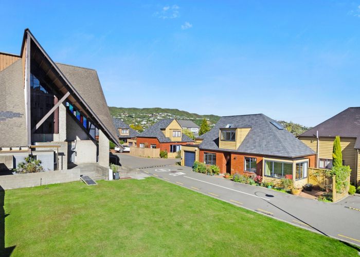  at 19 Futuna Close, Karori, Wellington