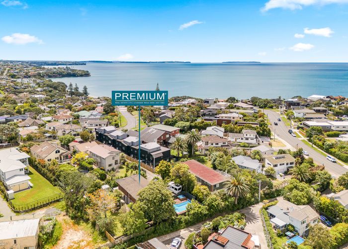 at 14A Kowhai Road, Campbells Bay, North Shore City, Auckland