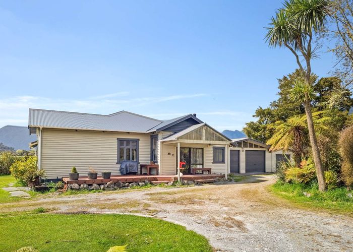 For sale 407 Fox Glacier Highway, Franz Josef, Westland, West Coast