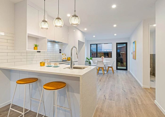  at 4/12 William Street, Mangere East, Auckland