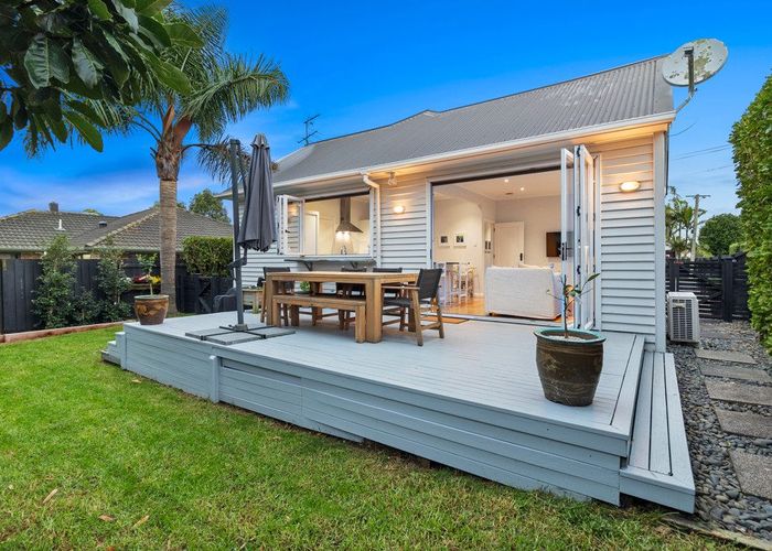  at 15 Alberta Street, Point Chevalier, Auckland City, Auckland