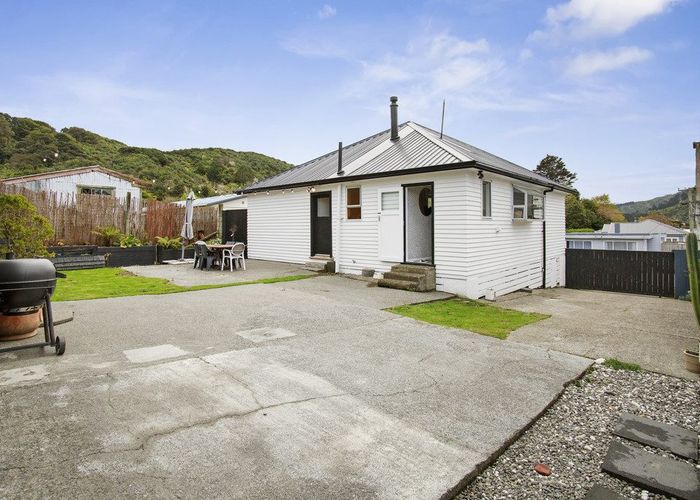  at 21 Mcgowan Road, Wainuiomata, Lower Hutt, Wellington