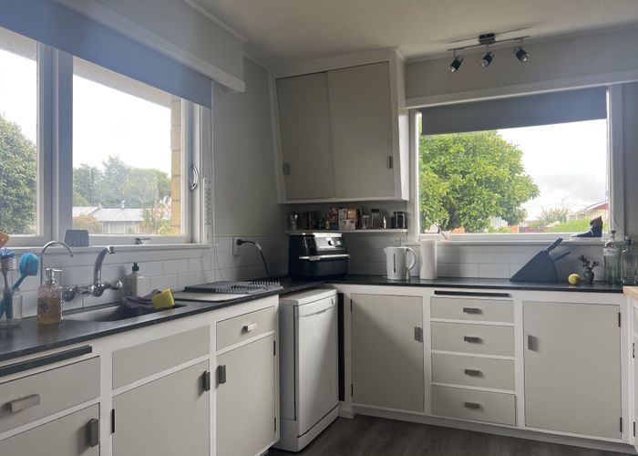  at 8 Russell Avenue, Allenton, Ashburton