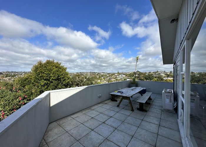  at 158 Carlisle Road, Northcross, North Shore City, Auckland