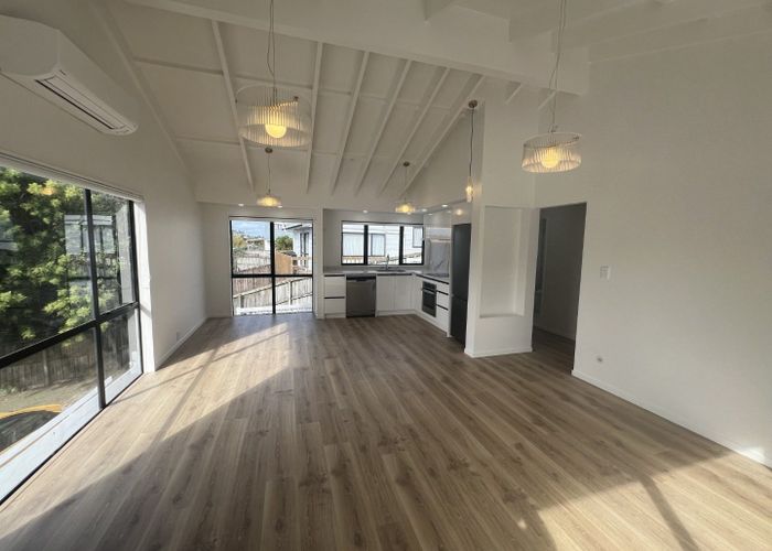  at 1/54 Trias Road, Totara Vale, North Shore City, Auckland