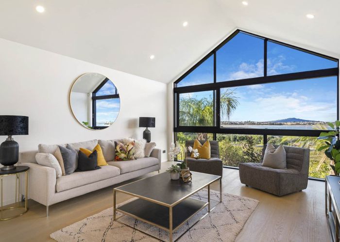  at 13 Waimana Avenue, Northcote Point, North Shore City, Auckland