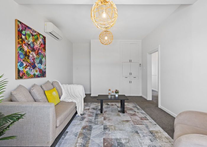  at 17 Hart Street, Woolston, Christchurch