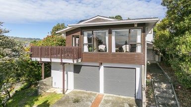  at 7 Saint Aidans Way, Tawa, Wellington