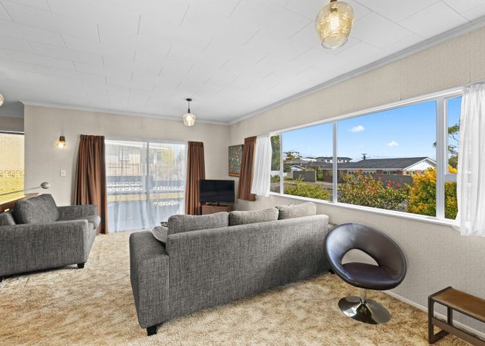  at 4 Poplar Grove, Whalers Gate, New Plymouth