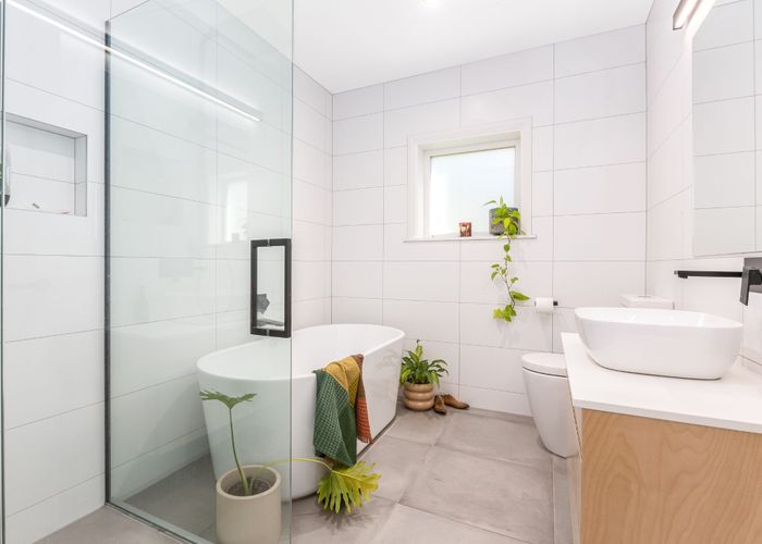  at 20 Spencer Street, Crofton Downs, Wellington
