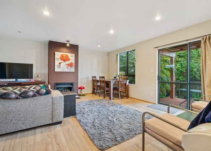  at 28E Glenorchy Street, Glen Eden, Auckland