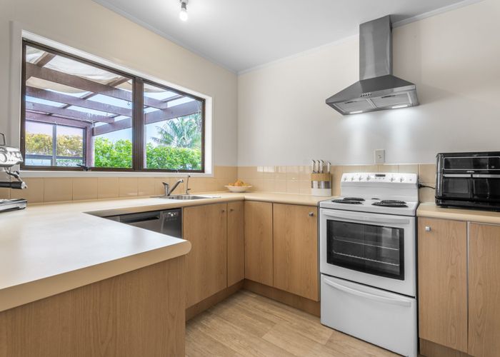  at 8 Chipping Dale, Mangere Bridge, Manukau City, Auckland