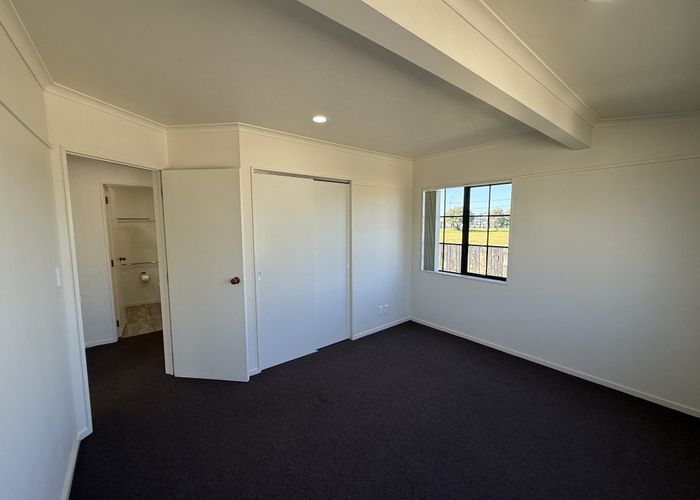  at 884B Papamoa Beach Road, Papamoa, Tauranga, Bay Of Plenty