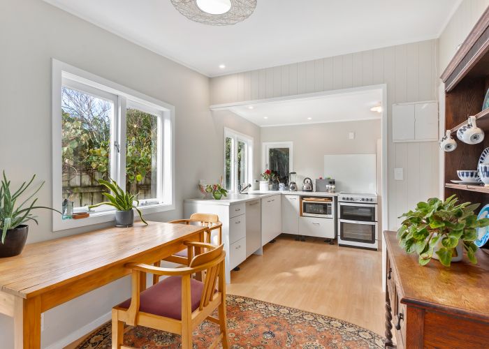  at 31 Hauraki Road, Leigh, Leigh