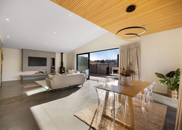  at 8 Spur Ridge Rise, Hanley's Farm, Jacks Point, Queenstown-Lakes, Otago