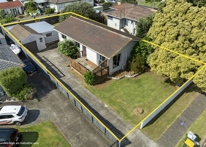  at 15 Gibbons Road, Weymouth, Manukau City, Auckland