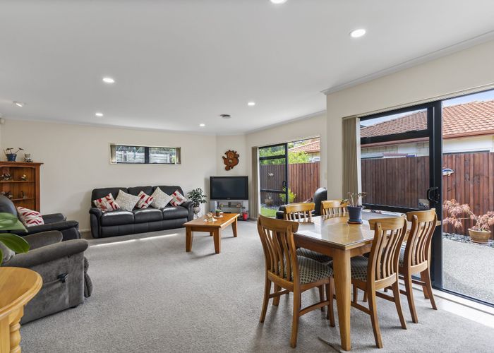 at 44 Chesterfield Way, Orewa, Orewa