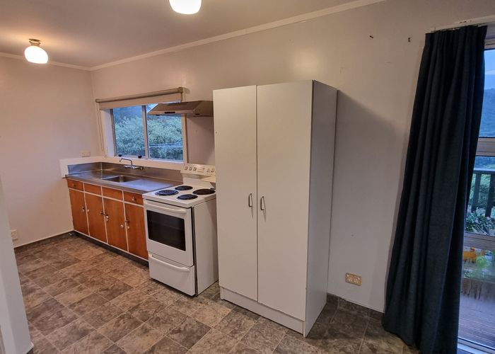  at Kingsley St, Stokes Valley, Lower Hutt, Wellington