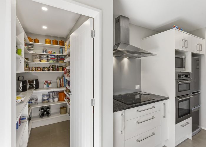  at 93 Seaview Road, Paraparaumu Beach, Kapiti Coast, Wellington